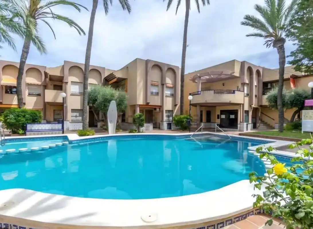 Piscina de Pis en venda en San Pedro del Pinatar amb Aire condicionat, Calefacció i Jardí privat