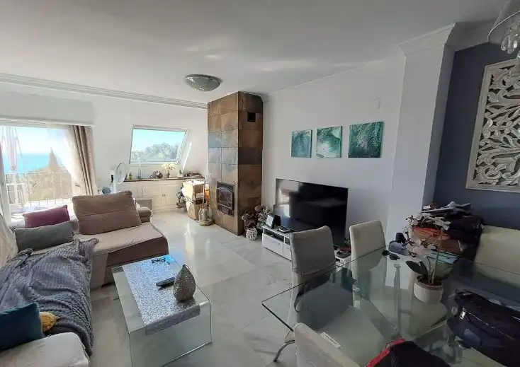 Sala d'estar de Casa adosada en venda en Estepona amb Aire condicionat, Calefacció i Jardí privat