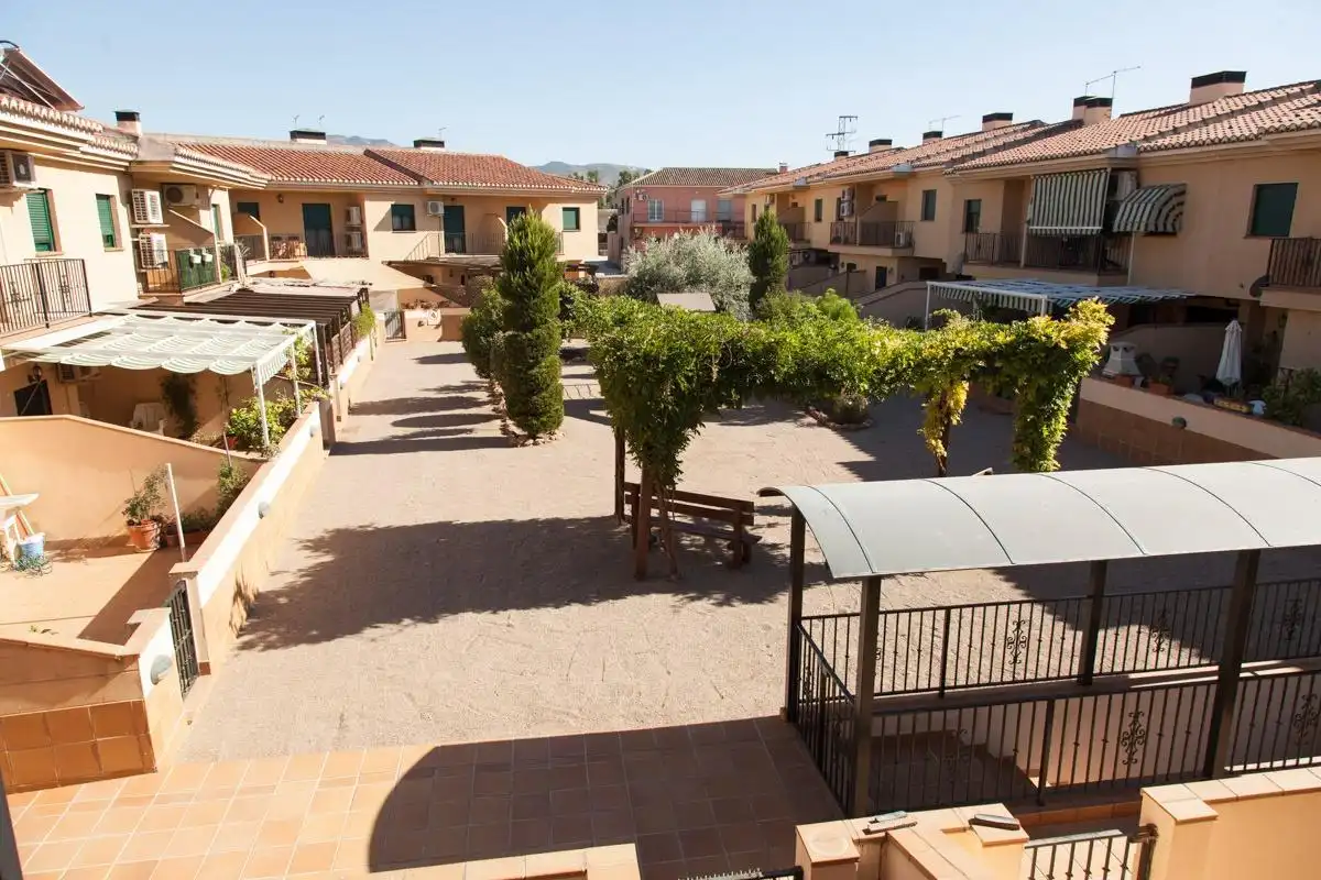 Terrassa de Casa adosada en venda en Alhendín amb Terrassa, Traster i Balcó