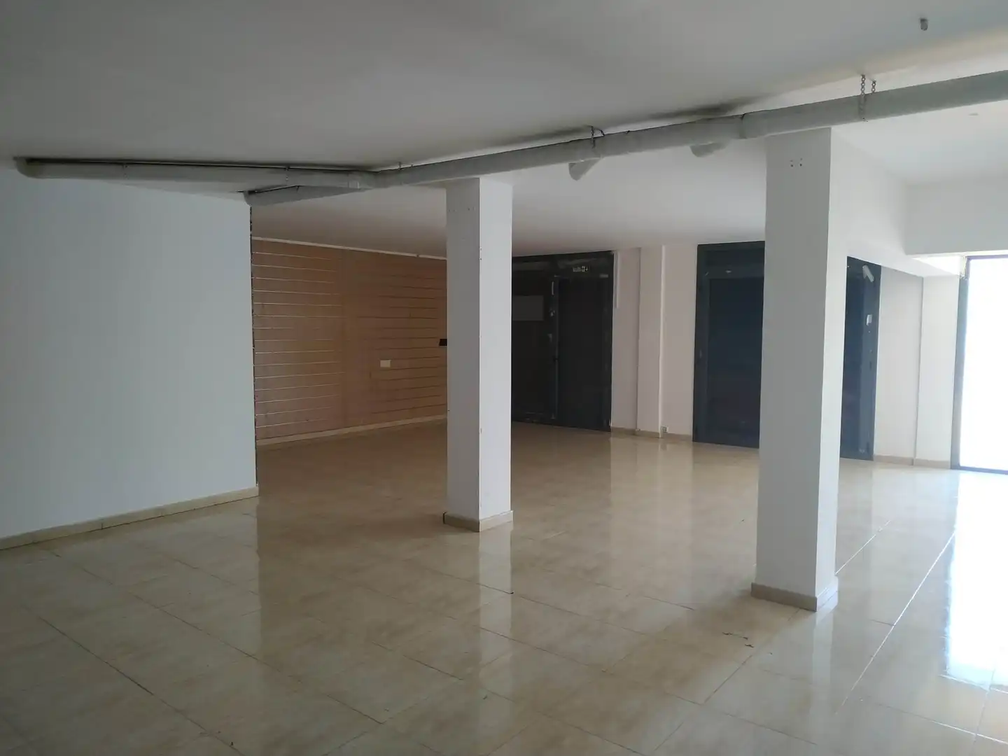 Local comercial en venda a C/ Andorra, imagen 9