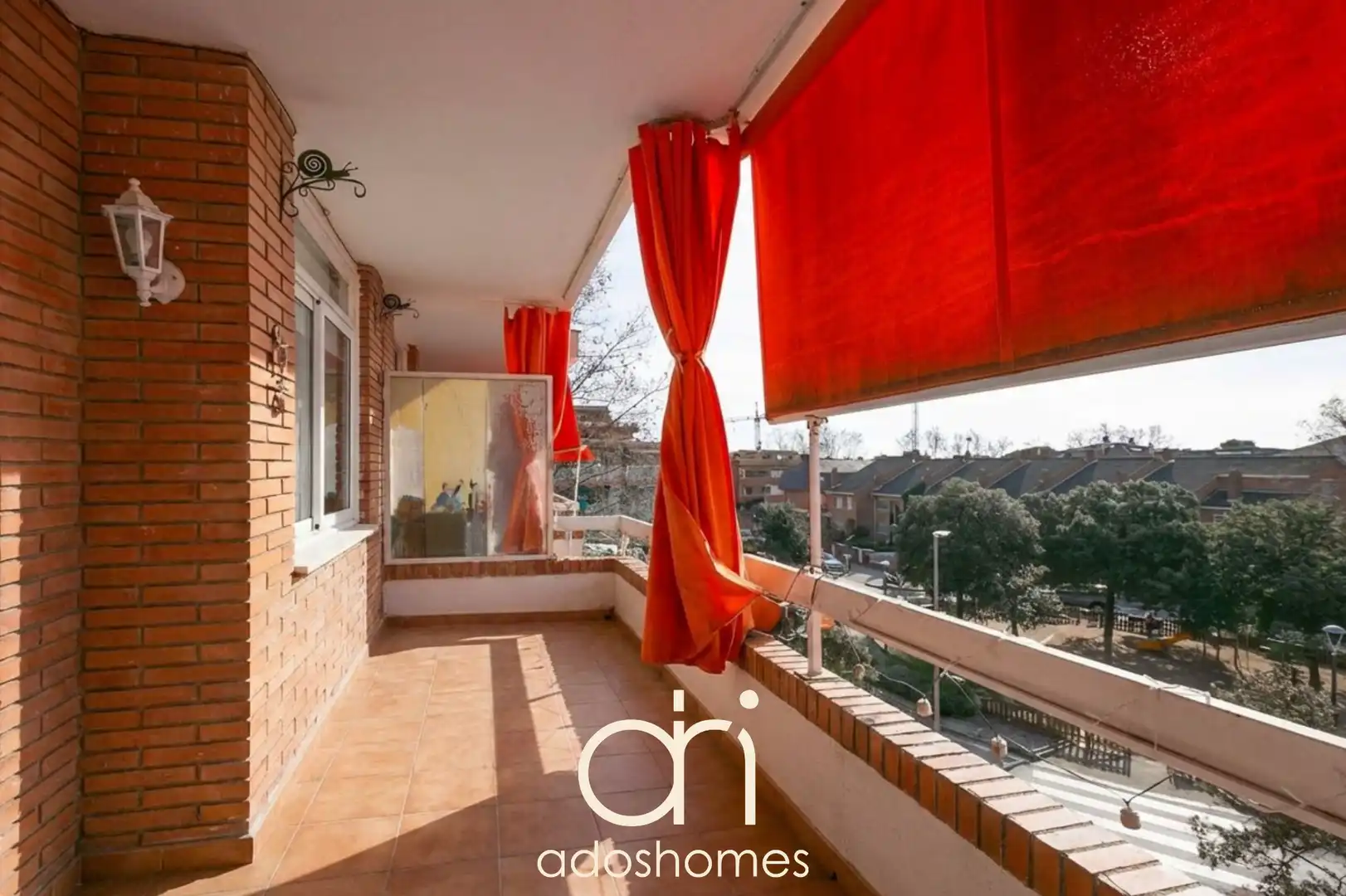 Vista exterior de Apartamento en venta en Castelldefels con Calefacción, Jardín privado y Piscina