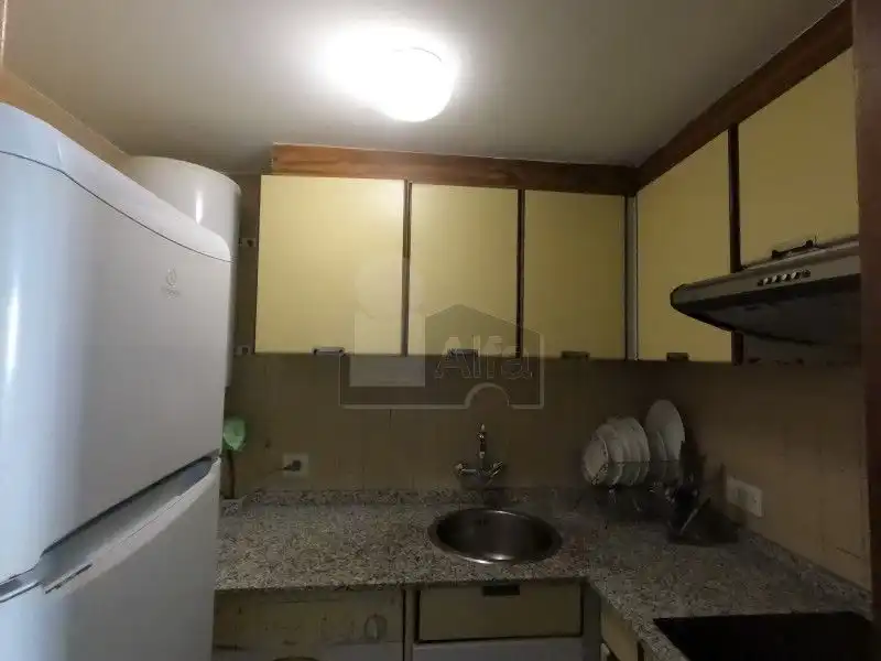 Küche von Wohnung zur Miete in Valencia mit Klimaanlage, Möbliert und Ofen