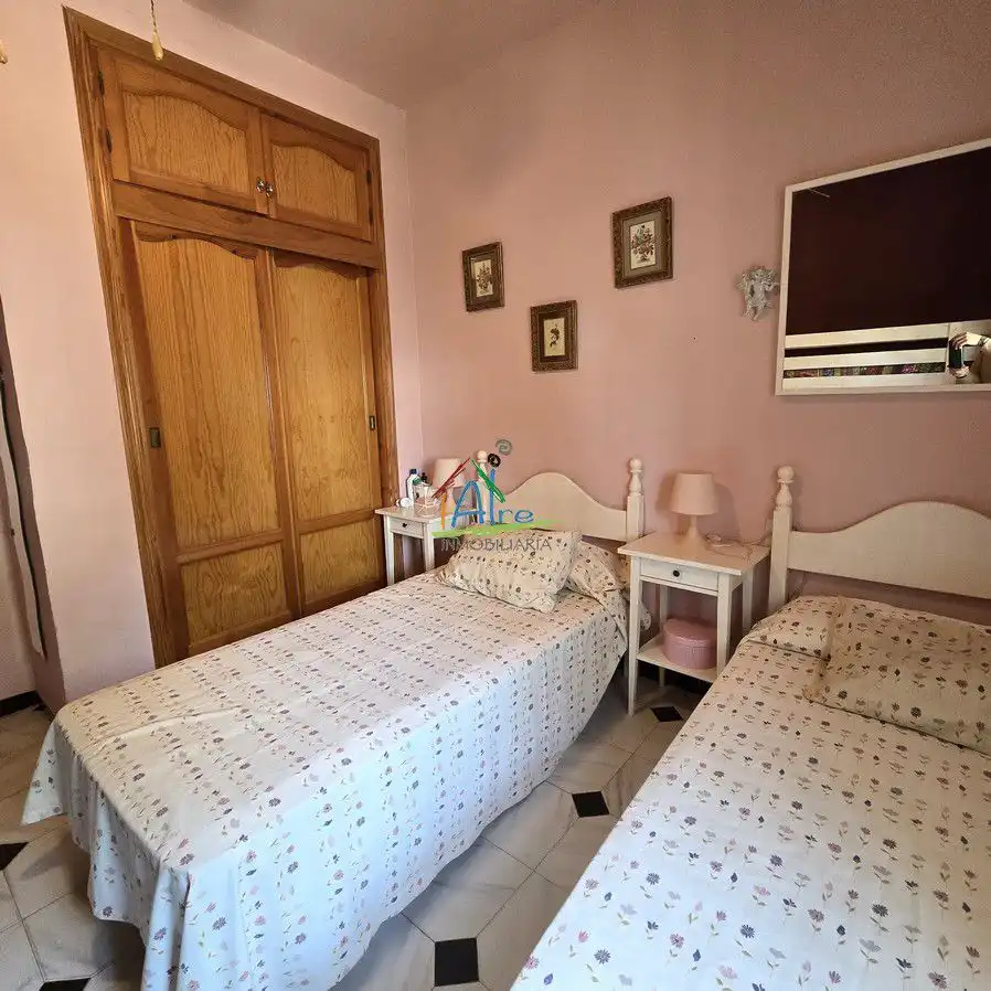Chalet con piscina en venta en Retama, imagen 10