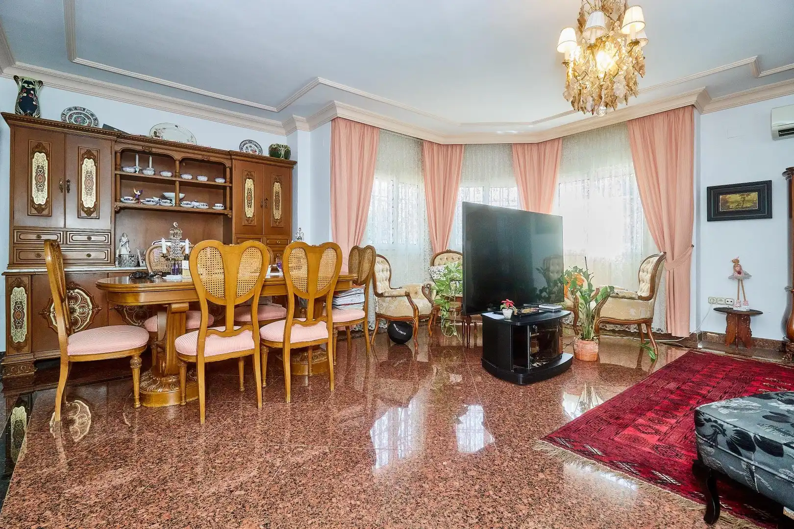 Sala d'estar de Casa o xalet en venda en Fuengirola amb Aire condicionat, Calefacció i Terrassa