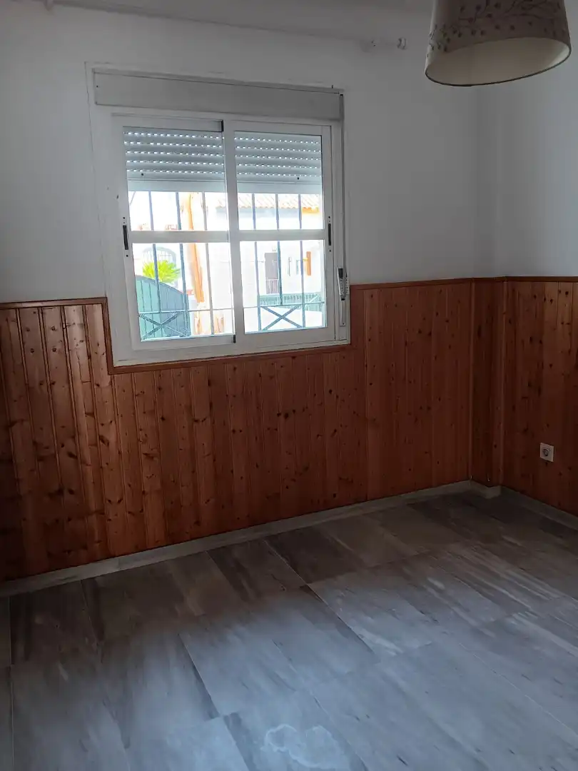 Habitación de Casa adosada de alquiler en Castilleja de la Cuesta con Aire acondicionado