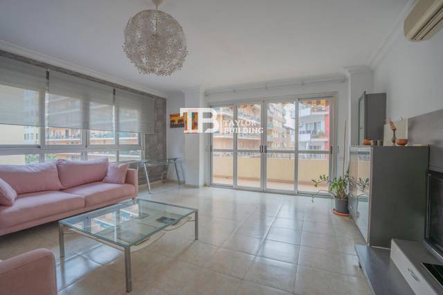 Piso en Venta en Ramon Muntaner en Bons Aires