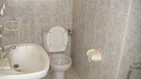 Bathroom of Flat for sale in Valdepeñas
