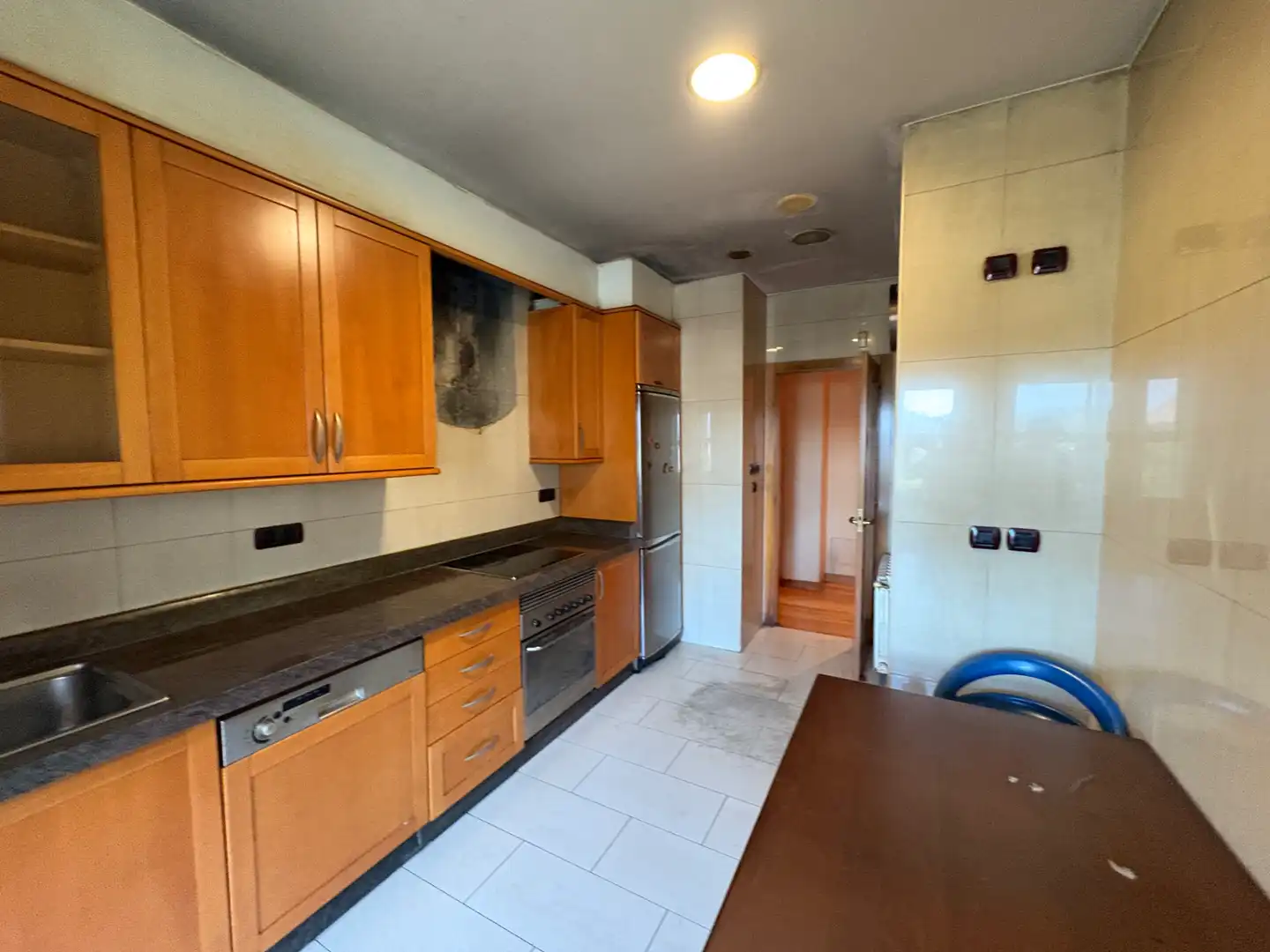 Küche von Wohnung zum Verkauf in Oleiros mit Heizung, Privatgarten und Parkett