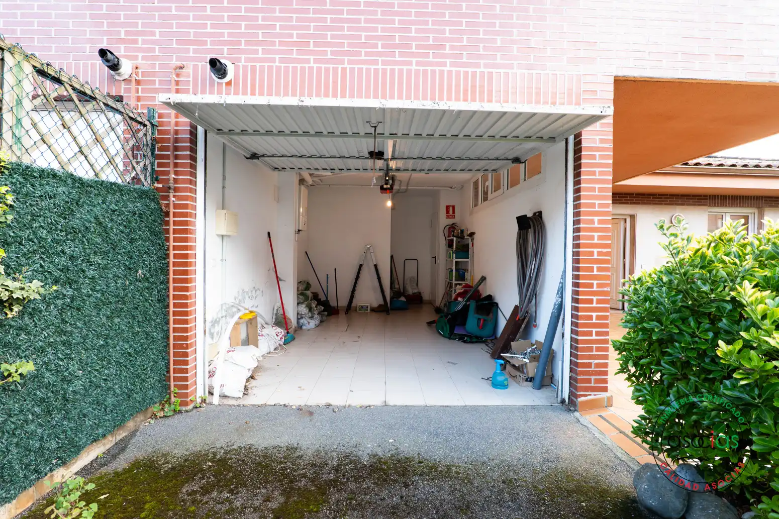 Parking de Casa adosada en venta en Gozón con Calefacción, Jardín privado y Parquet
