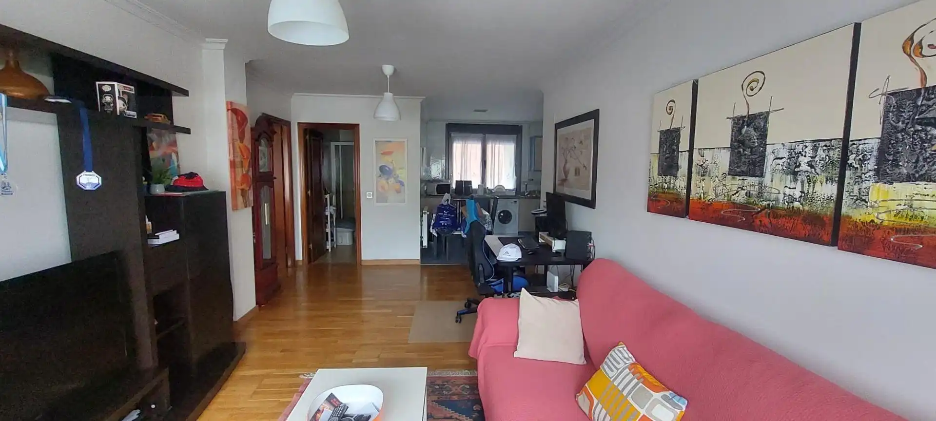 Sala d'estar de Pis en venda en Oviedo  amb Calefacció, Jardí privat i Traster