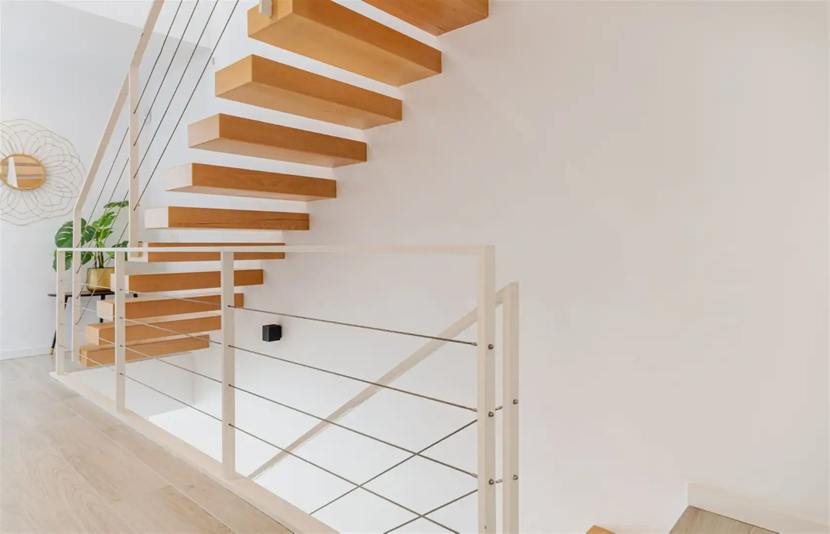 Houses for sale in Estepona  with Air Conditioner and Terrace