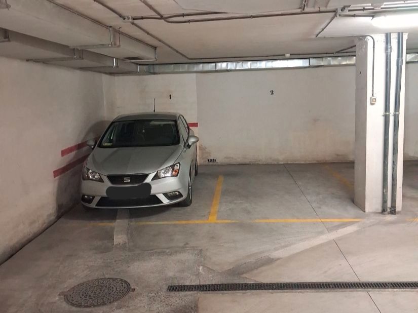 Parking of Garage to rent in Oviedo   with Alarm