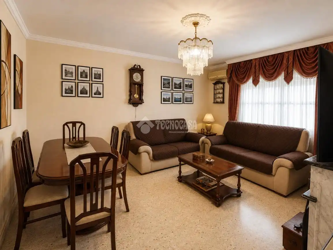 Sala de estar de Casa adosada en venta en Sevilla con Aire acondicionado, Terraza y Balcón