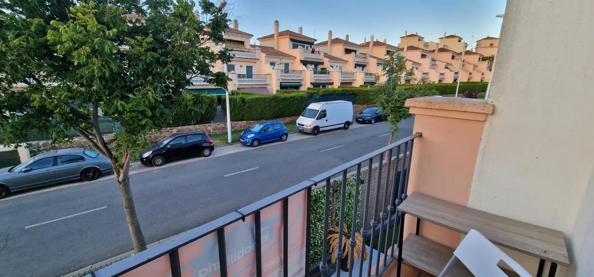 Vista exterior de Casa adosada en venda en Ayamonte amb Jardí privat, Moblat i Balcó