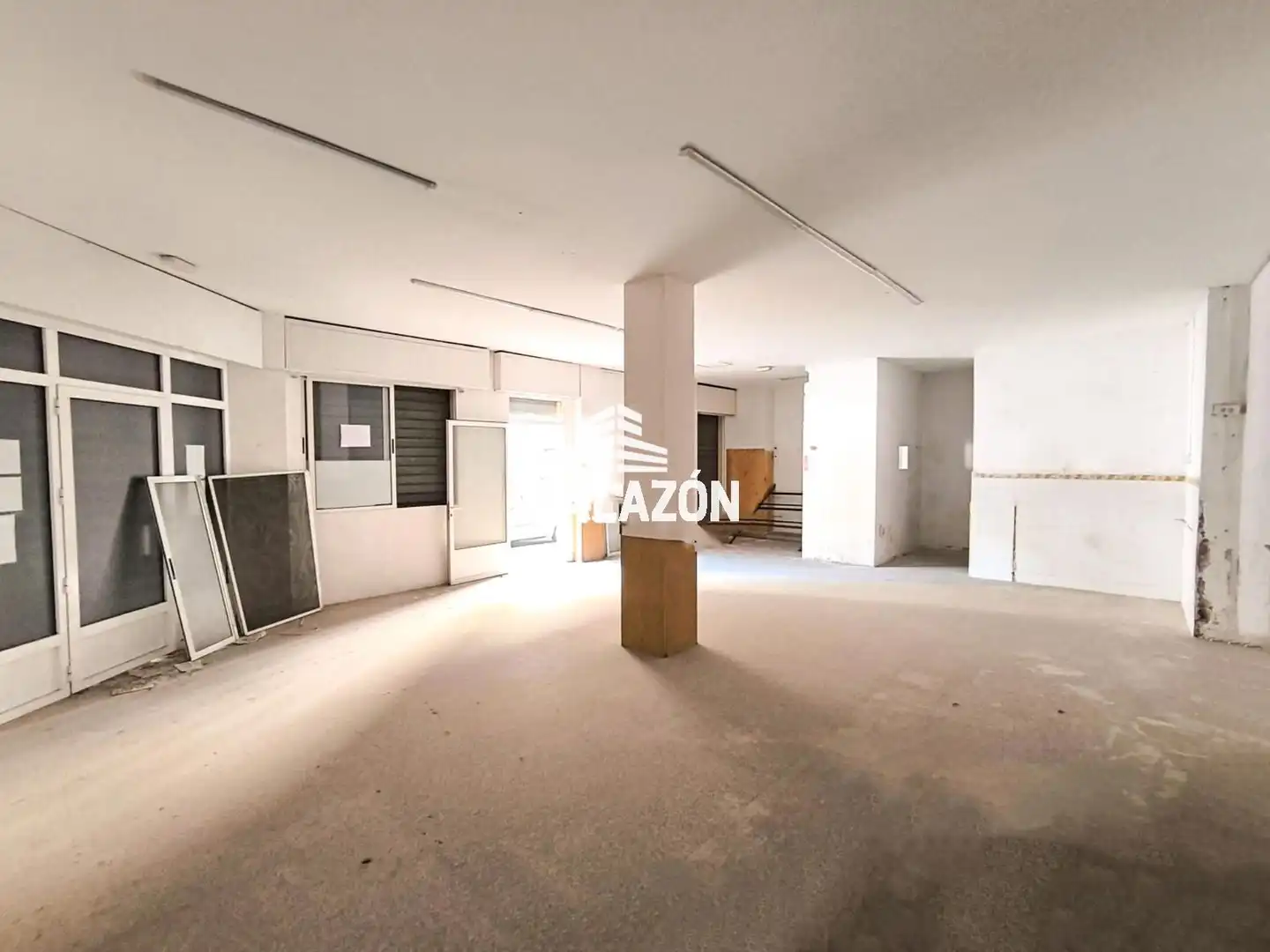 Local comercial en venta en Crevillent, imagen 2