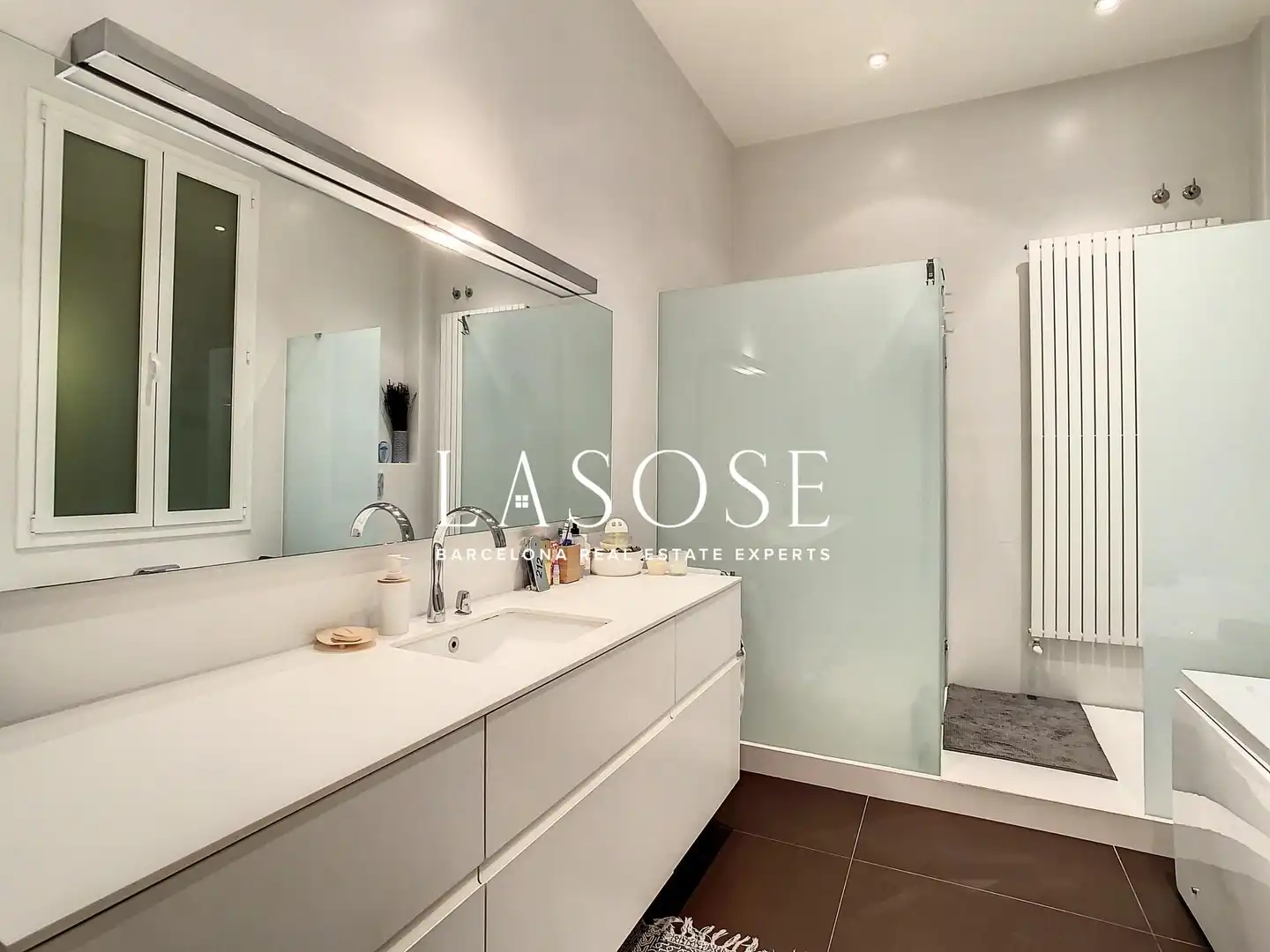 Bany de Apartament de lloguer en Barcelona amb Aire condicionat, Parquet i Balcó