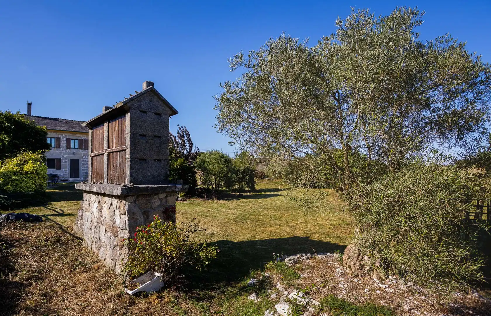 Country homes for sale in Guitiriz  with Furnished