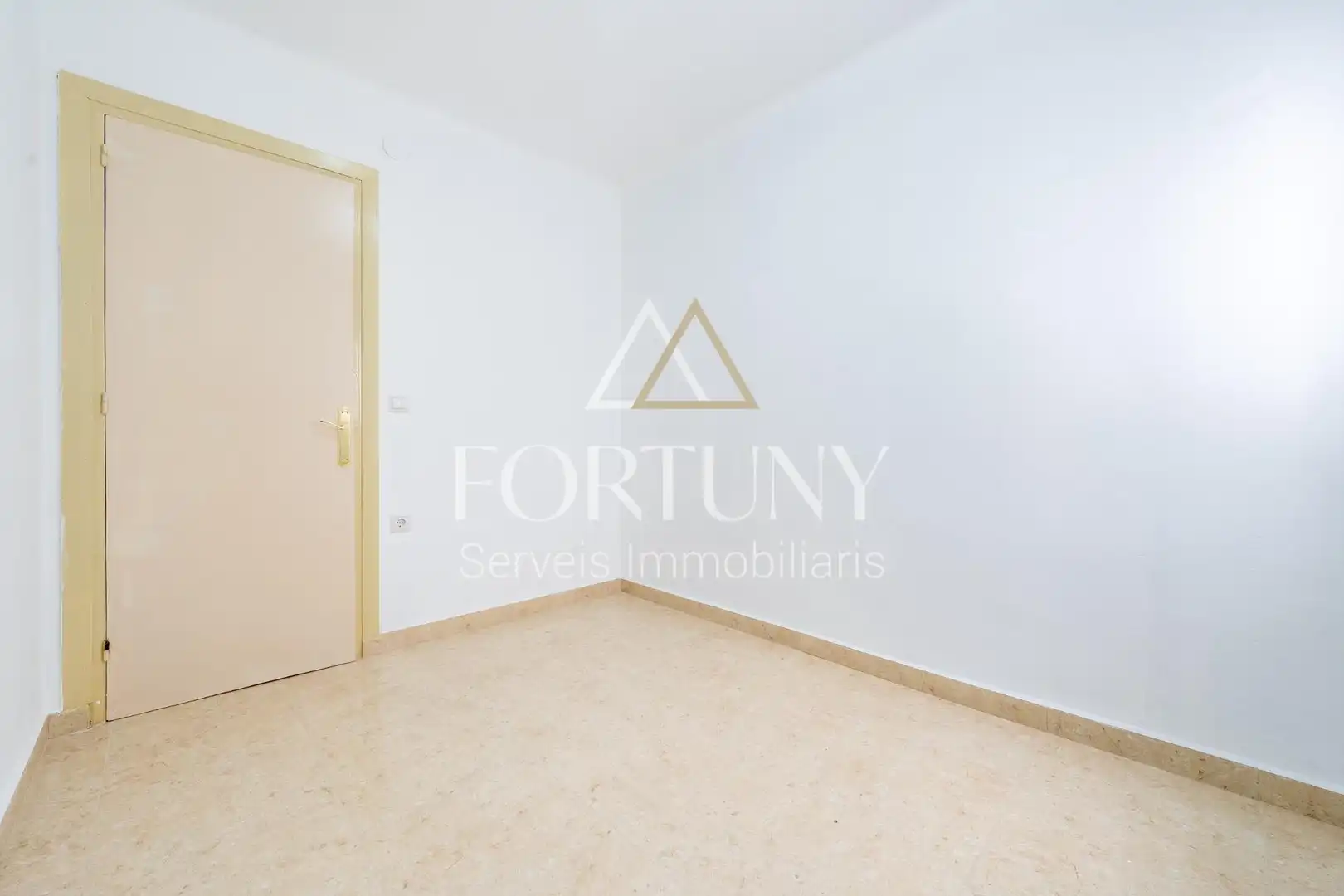 Habitación de Piso en venta en Reus con Balcón