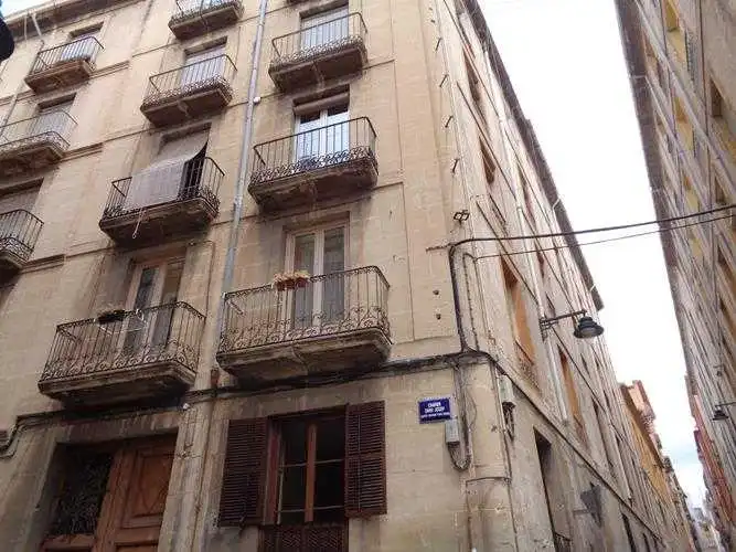 Local en venta en C/ Sant Josep , Centre - Zona Alta