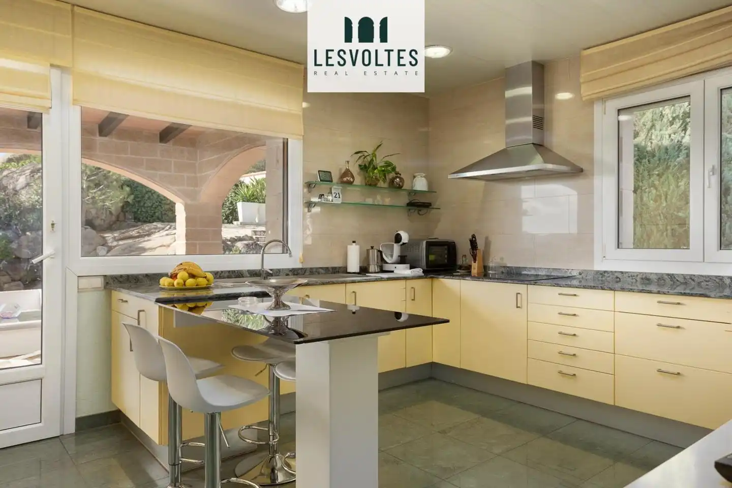 House with pool for sale in Carrer de la Volta de l'arboç, imagen 9