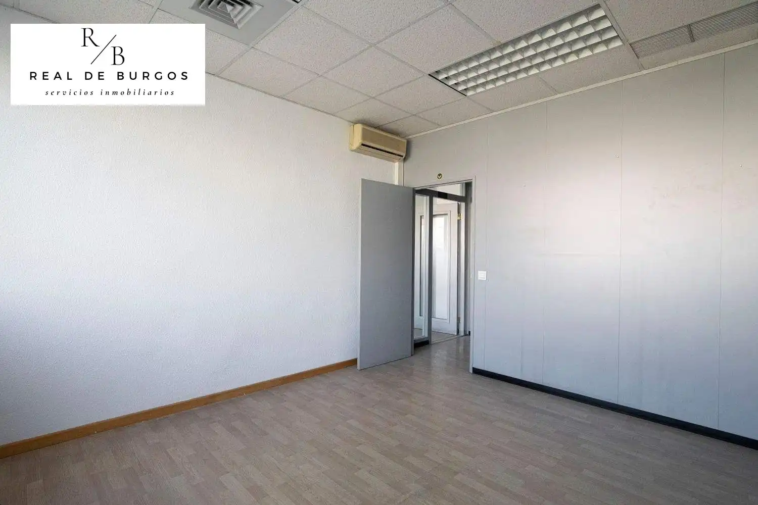 Office for rent in Valladolid  with Air Conditioner and Heating