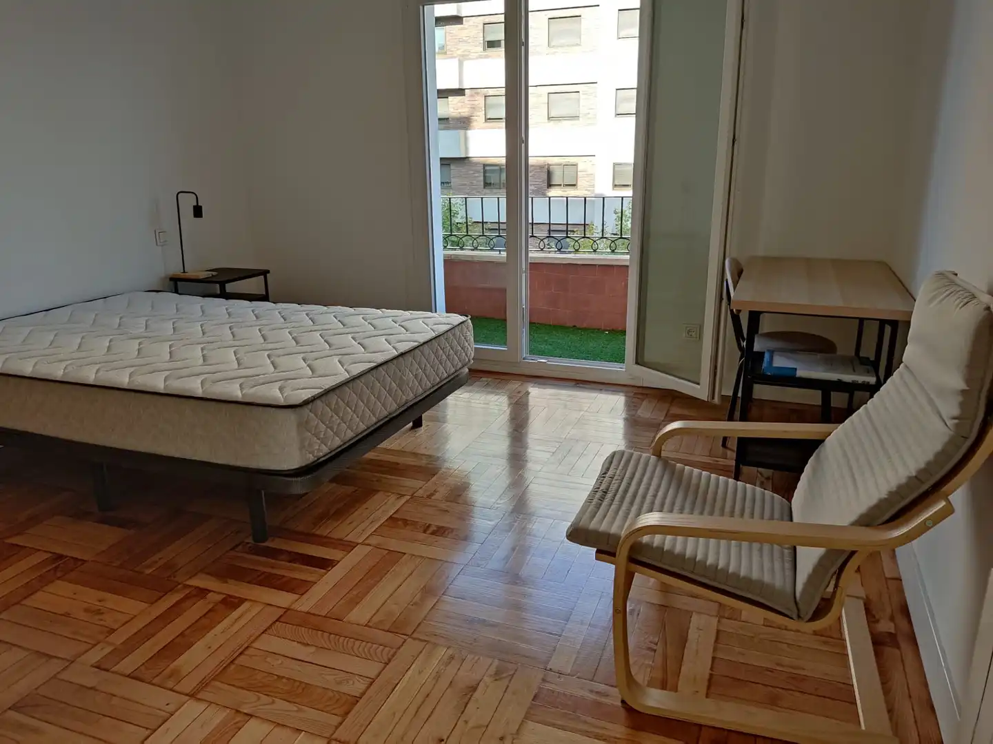 Bedroom of Flat for share in Madrid  with Heating, Furnished and Oven