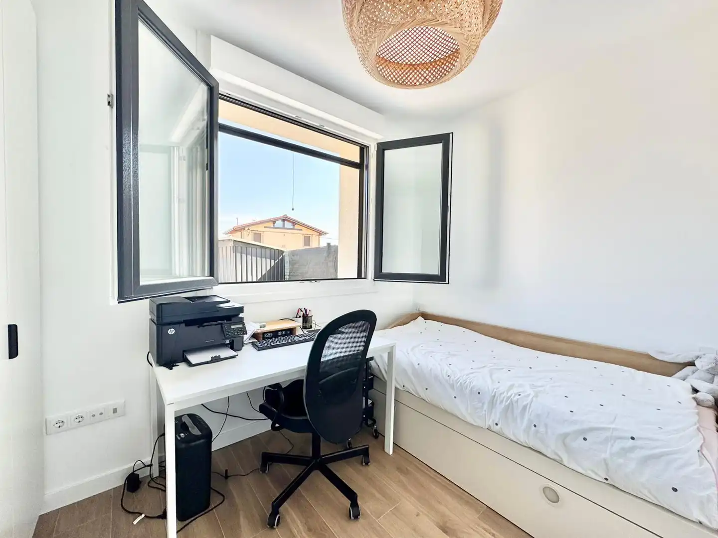 Bedroom of Detached homes for sale in Vitoria - Gasteiz  with Private garden, Terrace and Storage room