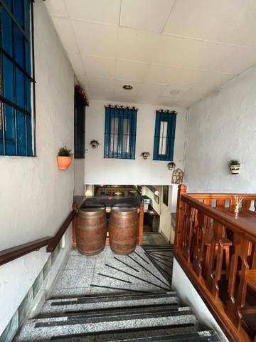 Local comercial en Alquiler en Calle Ronda Sur, 3 en Fozaneldi - Tenderina