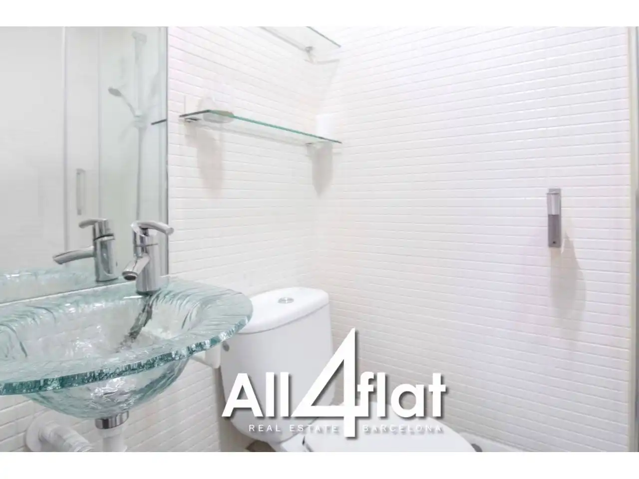 Badezimmer von Wohnung zur Miete in L'Hospitalet de Llobregat mit Klimaanlage, Privatgarten und Möbliert