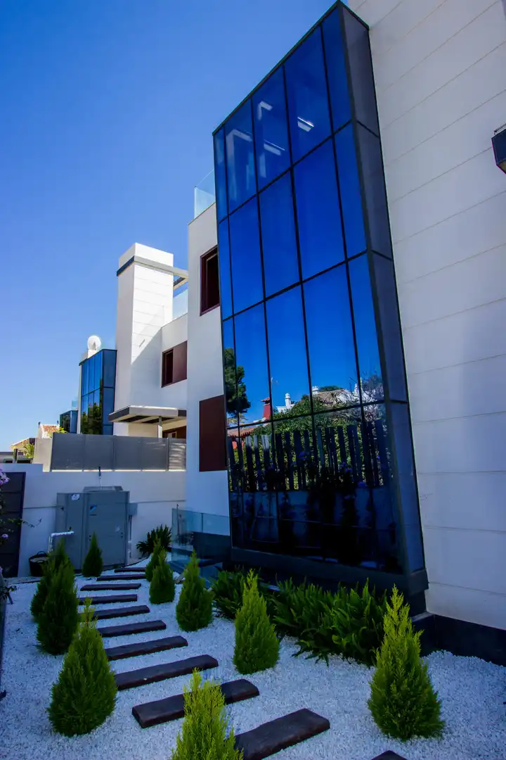 Vista exterior de Casa o chalet en venta en Marbella con Aire acondicionado, Jardín privado y Terraza