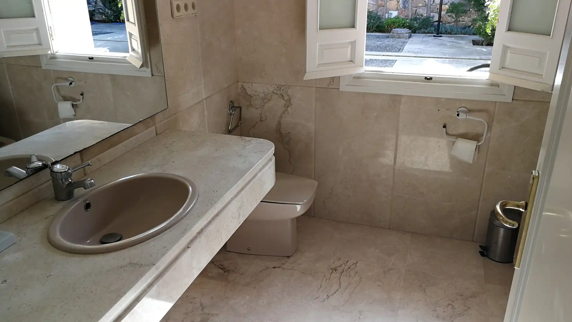 Bany de Casa o xalet de lloguer en Almuñécar amb Aire condicionat, Calefacció i Terrassa