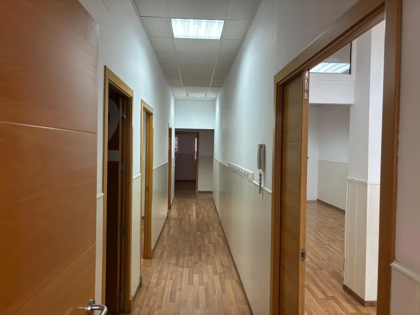Local comercial de lloguer a Núcleo urbano, imagen 4