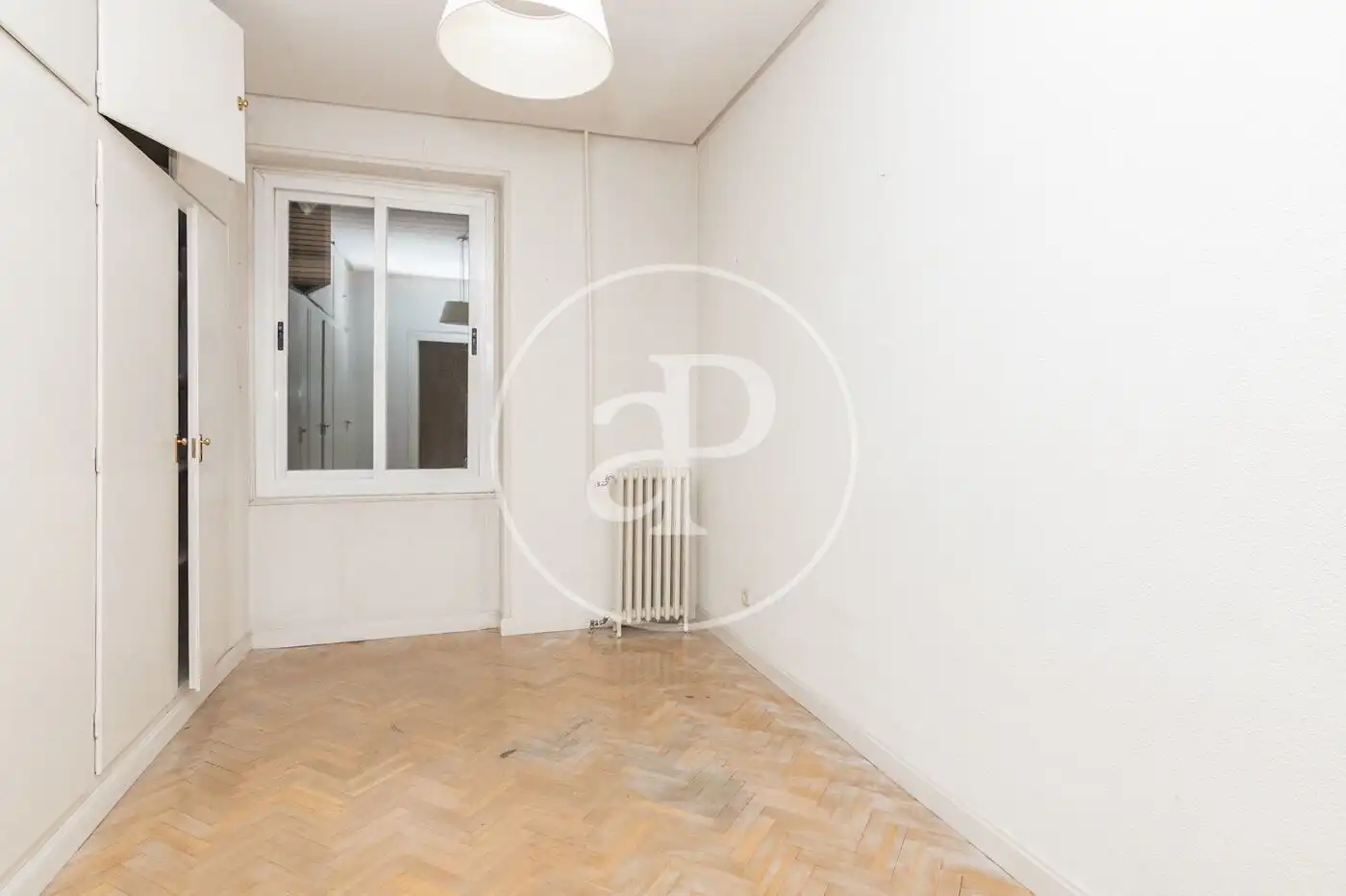 Bedroom of Flat for sale in Madrid  with Heating, Storage room and Balcony