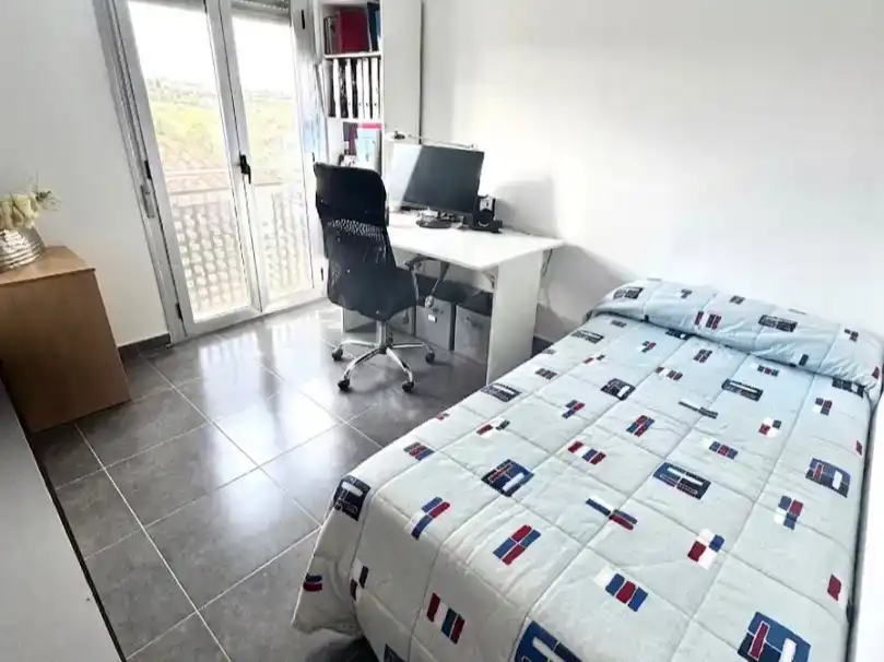 Dormitori de Casa adosada en venda en Enguera amb Aire condicionat