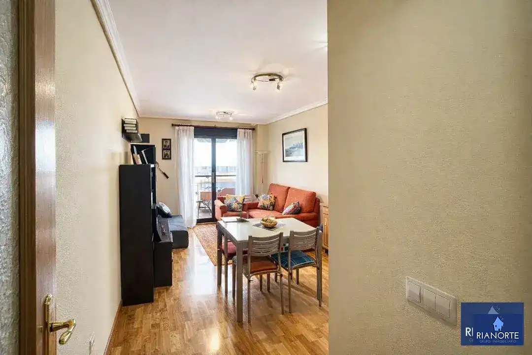 Sala d'estar de Pis en venda en Gozón amb Calefacció, Parquet i Terrassa