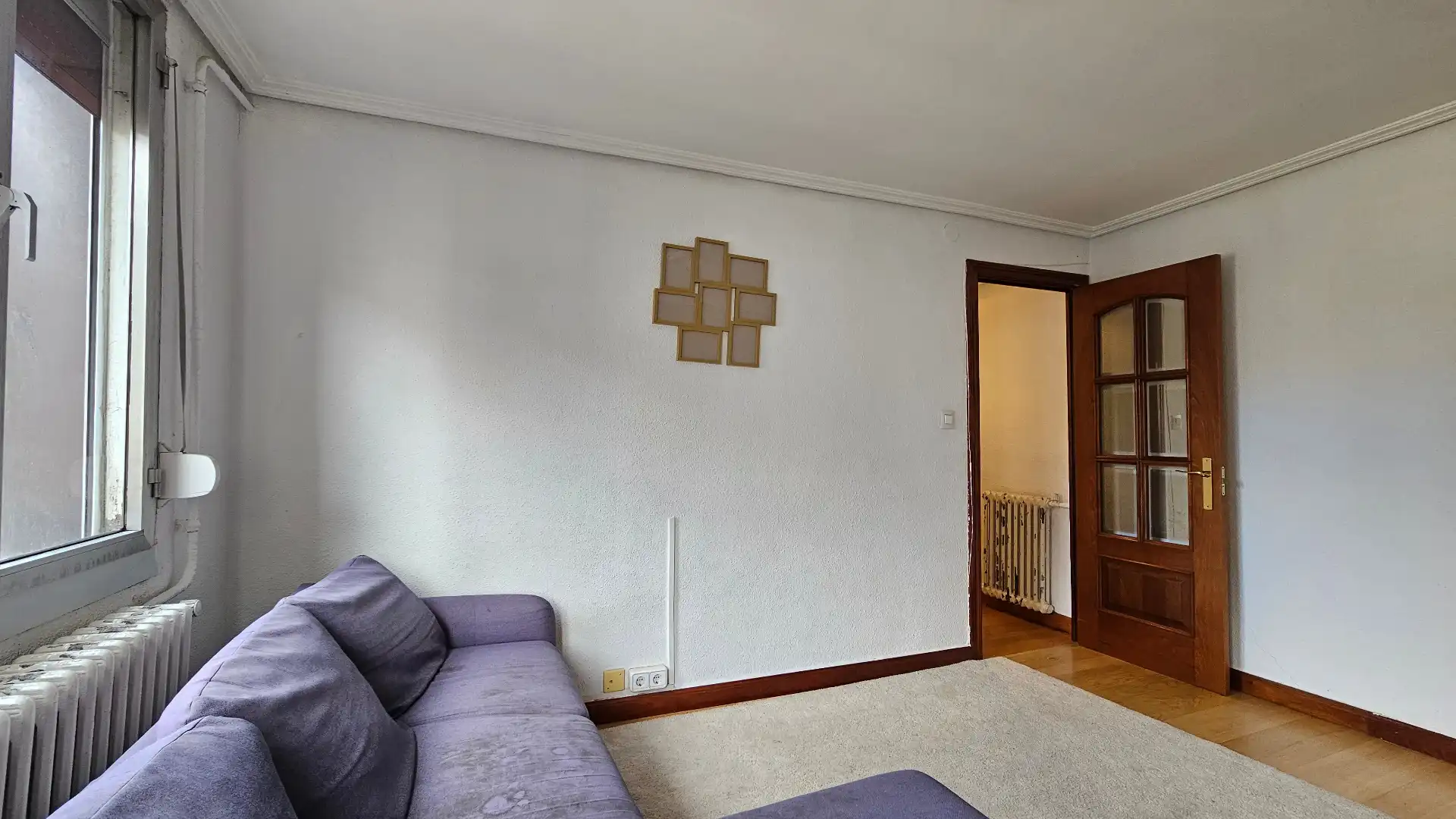 Sala d'estar de Pis en venda en Vitoria - Gasteiz amb Calefacció i Moblat