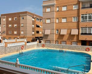Piscina de Pis en venda en Roquetas de Mar amb Aire condicionat, Calefacció i Terrassa