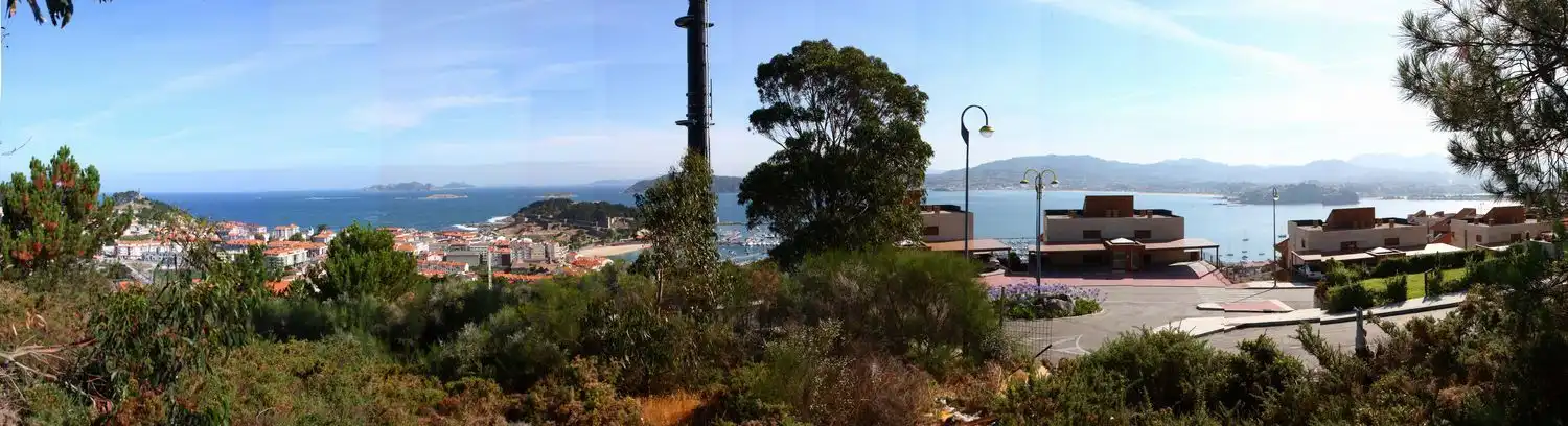 Vista exterior de Residencial en venda en Baiona