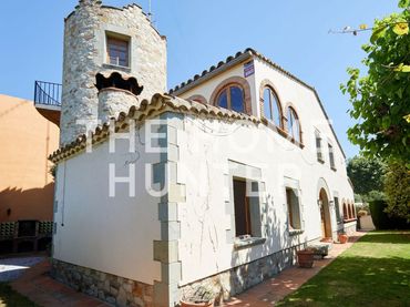 Casa amb balcó en venda a Sant Vicenç centre