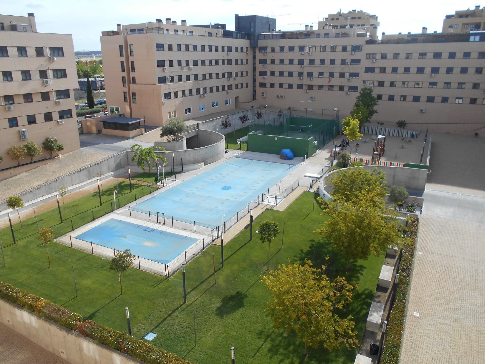 Piscina de Pis en venda en Valdemoro amb Aire condicionat, Calefacció i Piscina comunitària