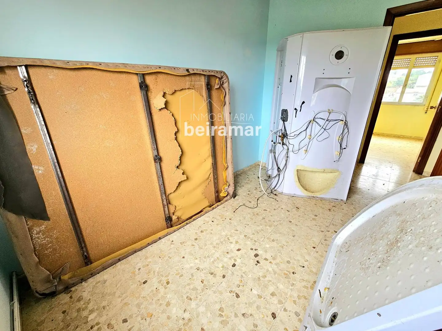 Habitación de Piso en venta en Ribeira con Calefacción y Trastero