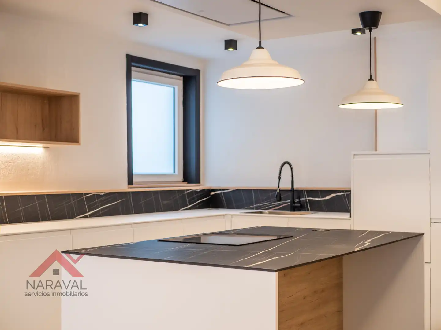 Kitchen of Flat for sale in  Pamplona / Iruña  with Air Conditioner, Heating and Oven