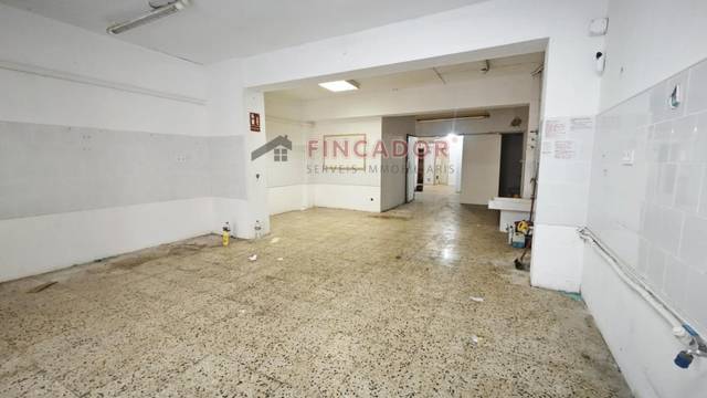 Local comercial en Venta en Carrer de Salinas en Vila de Gràcia