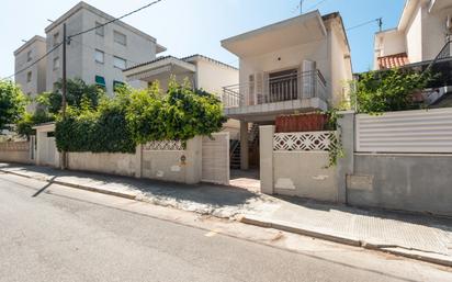 Vista exterior de Casa o xalet en venda en Calafell amb Balcó