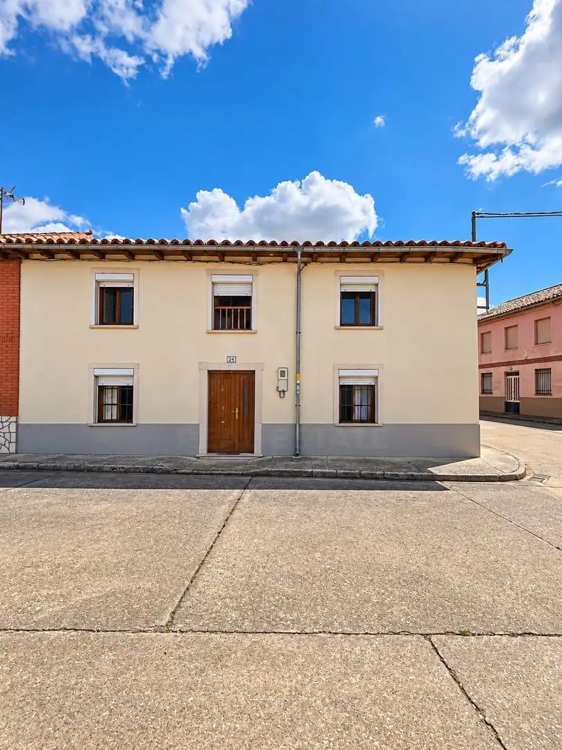 Vista exterior de Finca rústica en venta en Cubillas de los Oteros