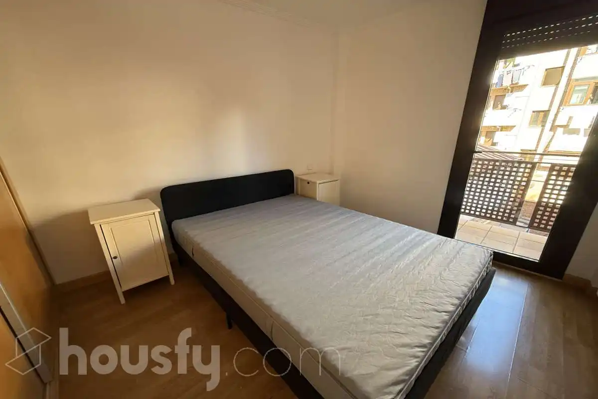 Habitación de Piso de alquiler en Madrid con Calefacción, Parquet y Terraza