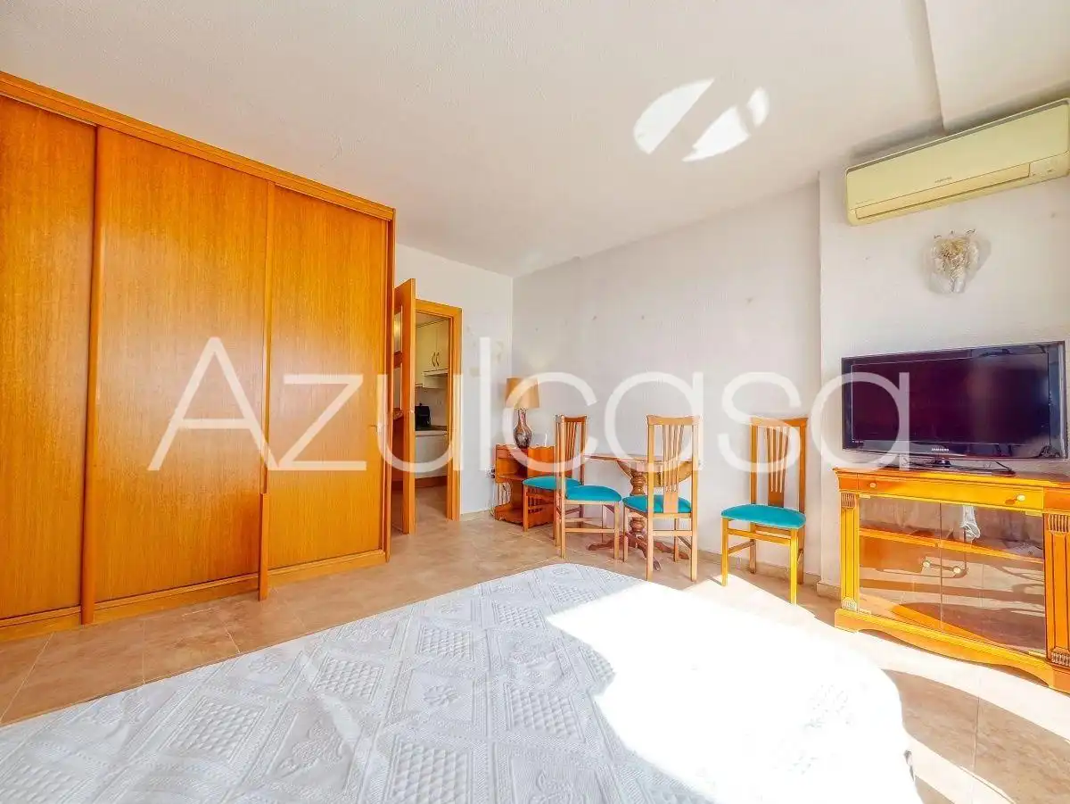 Habitación de Estudio en venta en Alicante / Alacant con Aire acondicionado, Parquet y Terraza