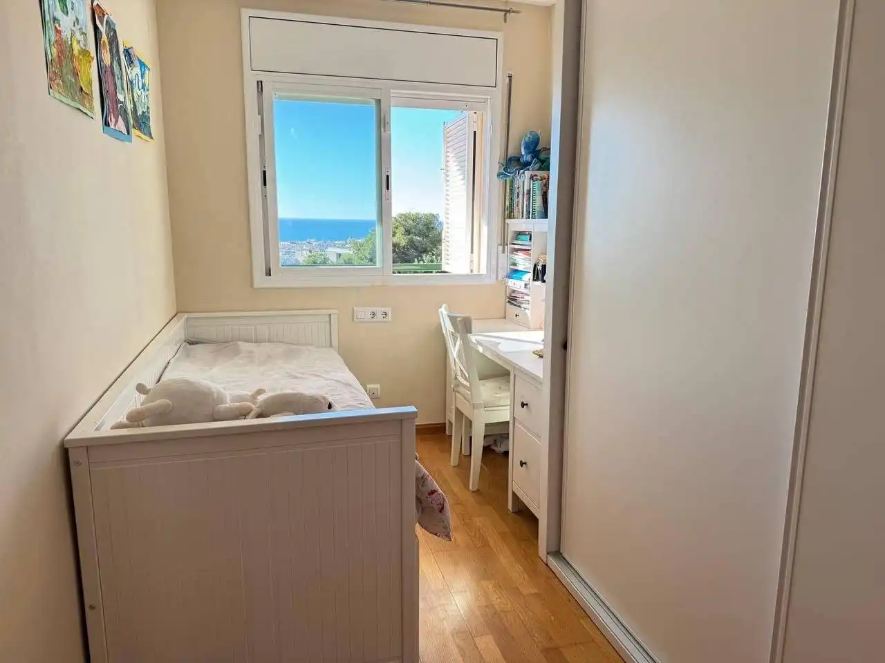 Schlafzimmer von Maisonette zum Verkauf in Sitges mit Klimaanlage, Privatgarten und Terrasse