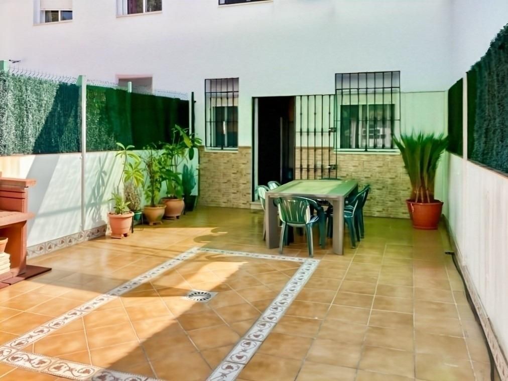 Terrassa de Casa adosada en venda en Calañas amb Calefacció i Terrassa