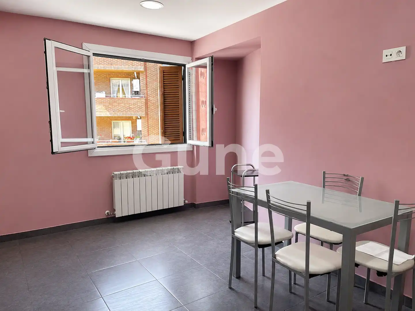 Sala d'estar de Pis de lloguer en Zumarraga amb Calefacció i Moblat